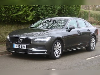 2018 (68) - 2.0 T4 Momentum 4dr Geartronic