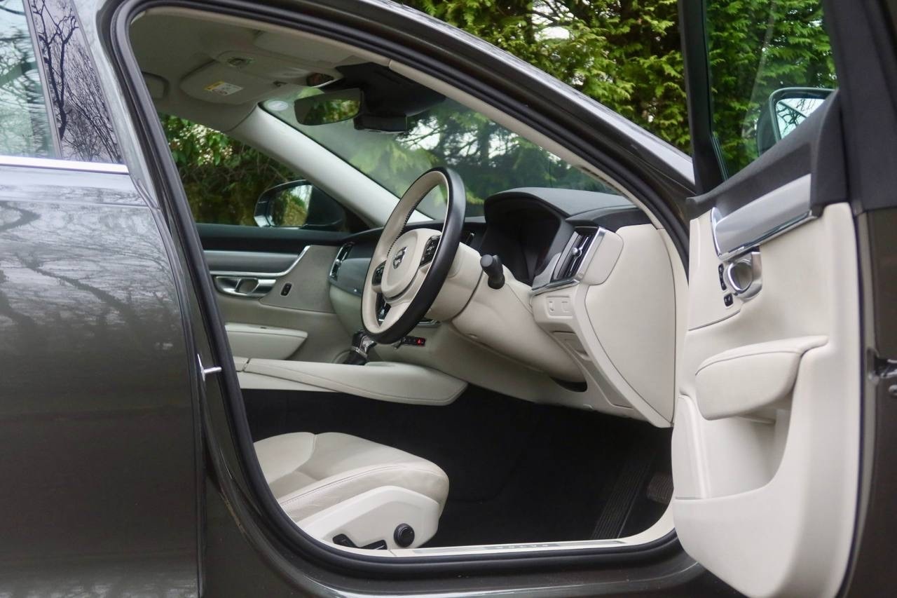 Used Volvo S90 2018 for sale - 77533607: Photo 74