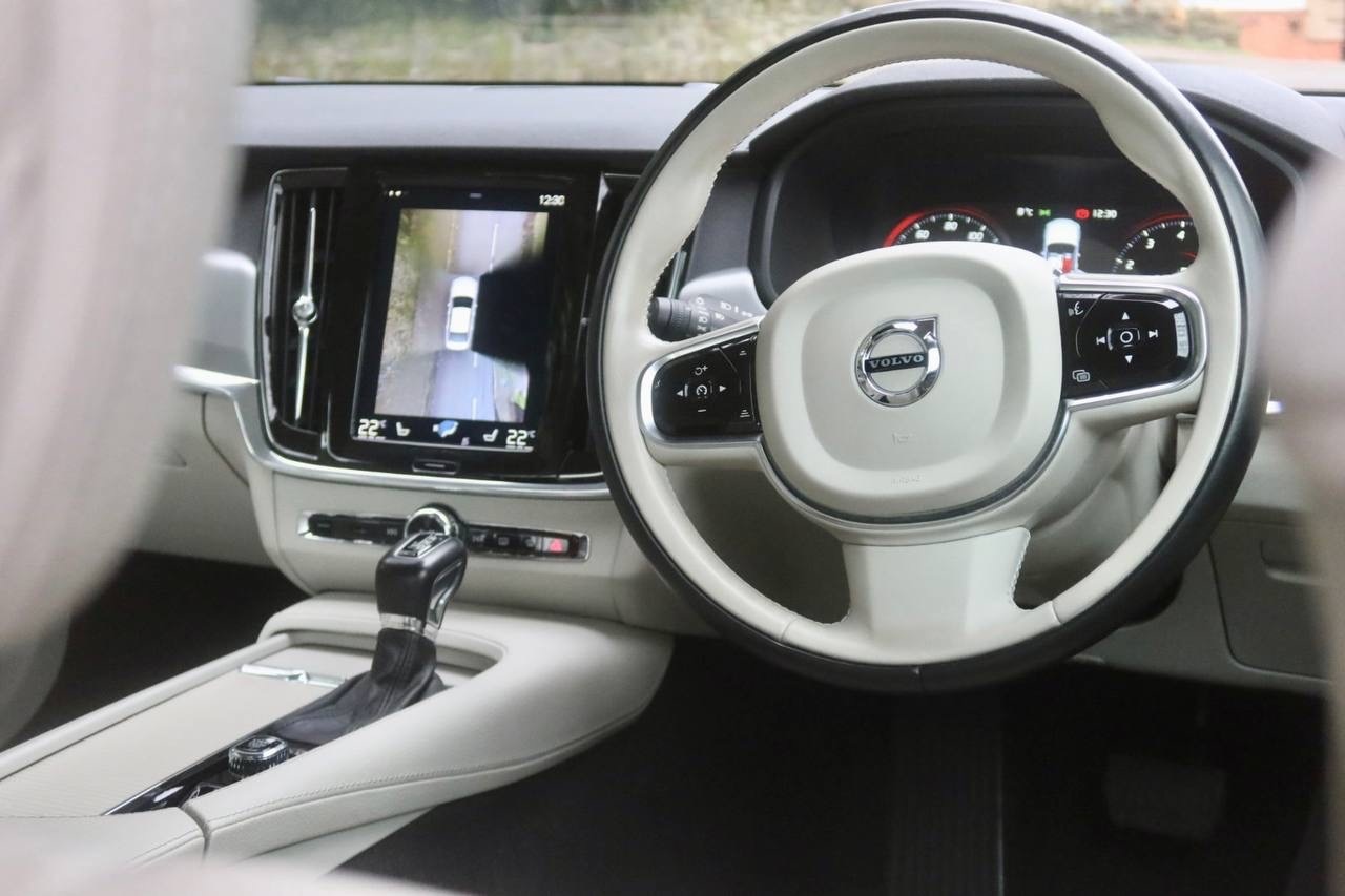 Used Volvo S90 2018 for sale - 77533607: Photo 76