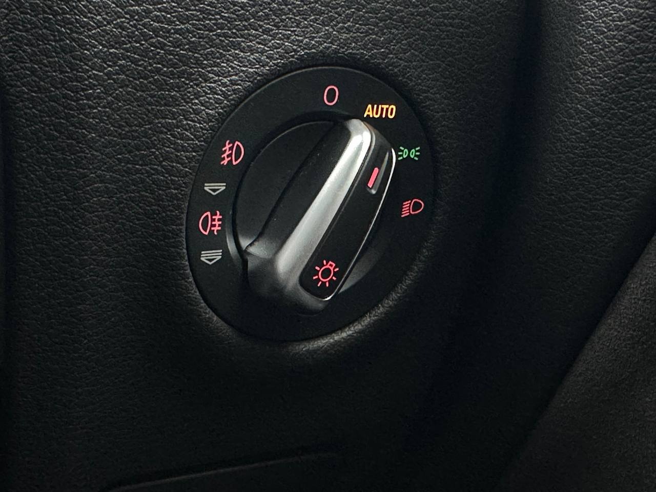 Used Audi Q7 2012 for sale - 77375719: Photo 35