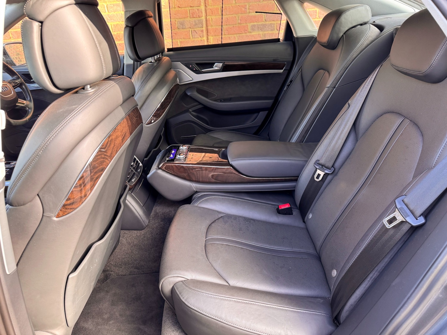 Used Audi A8 2015 for sale - 77370463: Photo 3