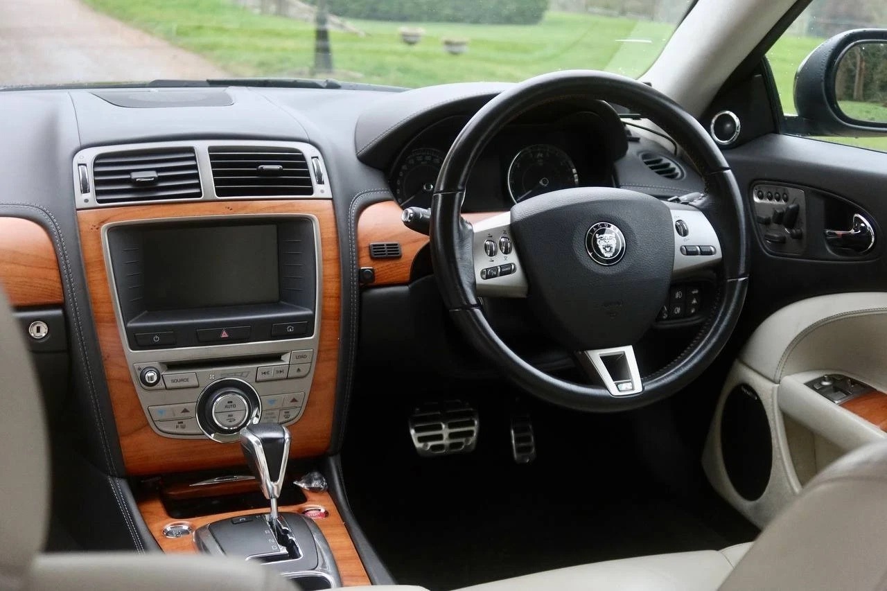 Used Jaguar XKR 2008 for sale - 77370726: Photo 12