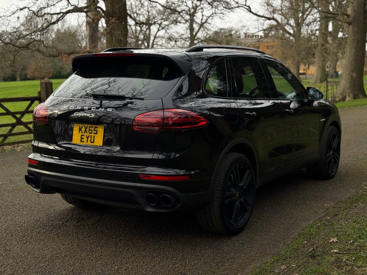 Used Porsche Cayenne 2016 for sale - 77610101: Photo 2