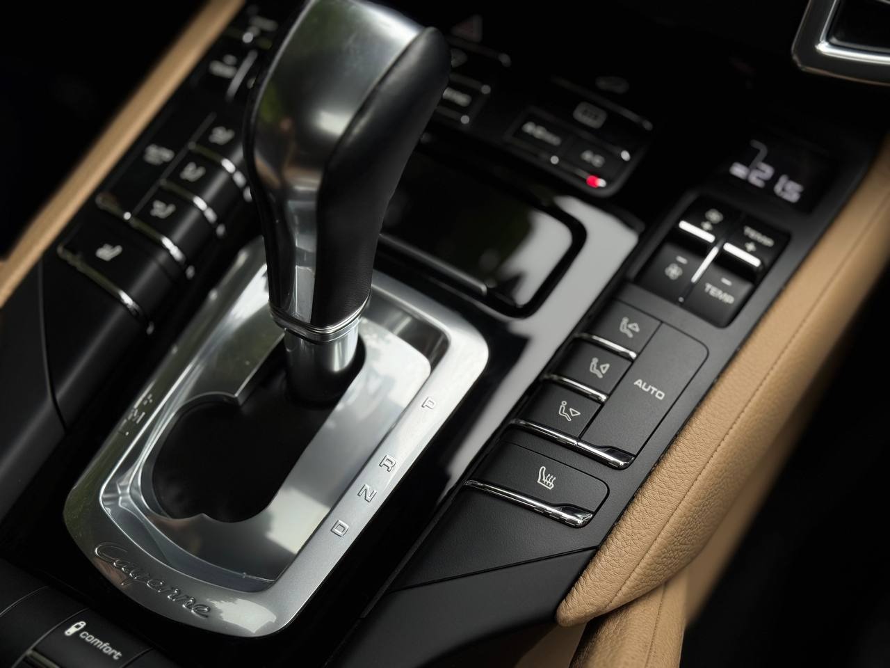 Used Porsche Cayenne 2016 for sale - 77610101: Photo 27