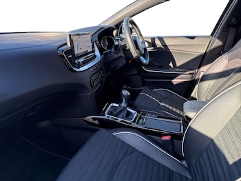 Used Kia XCeed 2023 for sale - 77646103: Photo