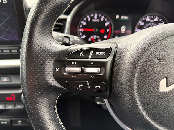 Used Kia Stonic 2023 for sale - 76294429: Photo 14