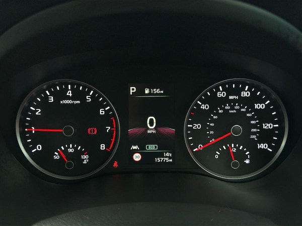 Used Kia Stonic 2023 for sale - 76294429: Photo 17