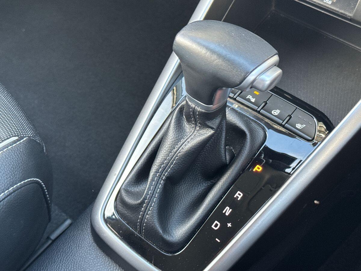 Used Kia Stonic 2023 for sale - 76294429: Photo 18