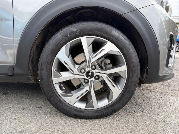 Used Kia Stonic 2023 for sale - 76294429: Photo 5