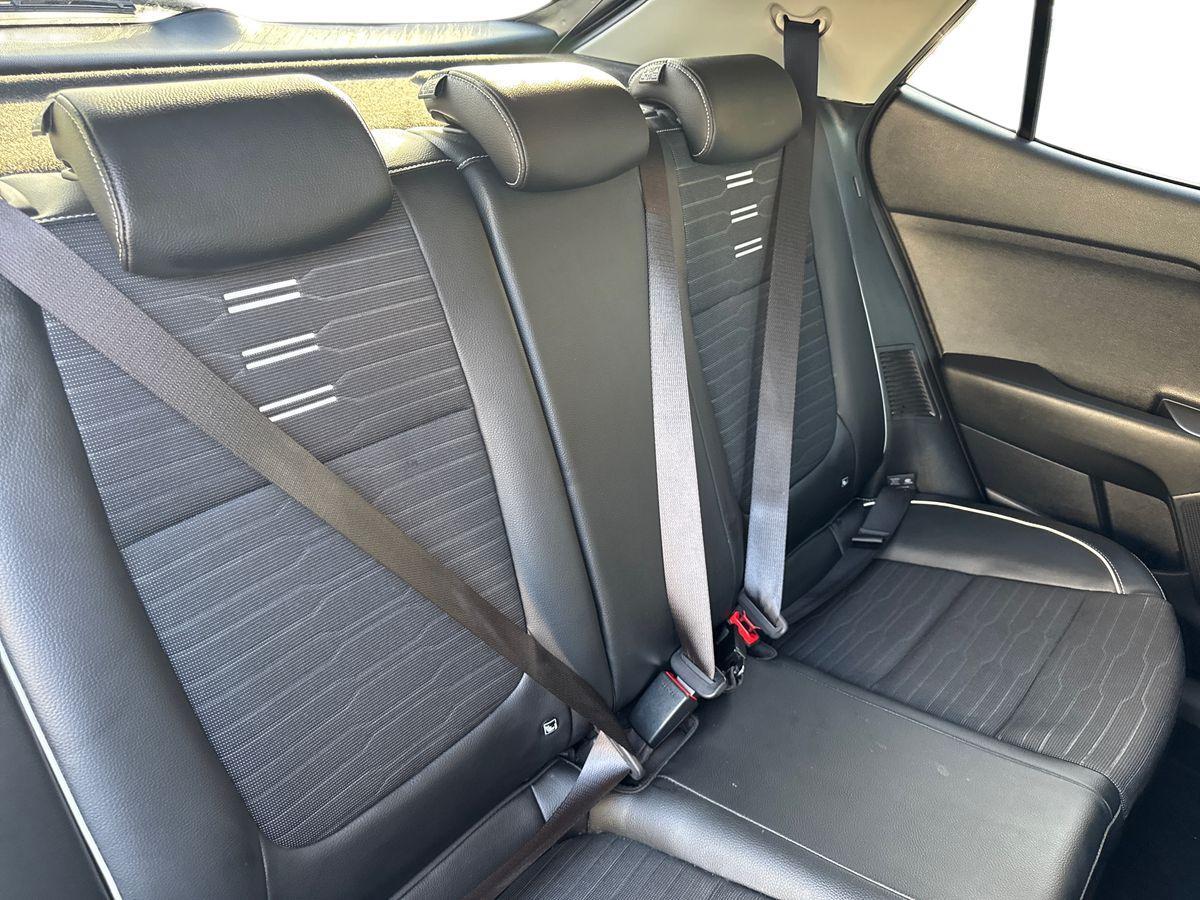 Used Kia Stonic 2023 for sale - 76294429: Photo 8