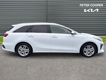 Used Kia Ceed 2021 for sale - 76432121: Photo