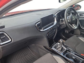 Used Kia XCeed 2023 for sale - 77939817: Photo