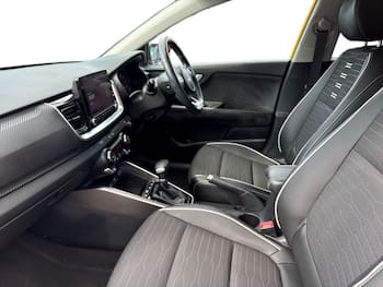 Used Kia Stonic 2023 for sale - 79622497: Photo