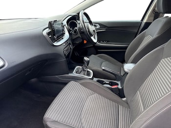 Used Kia XCeed 2023 for sale - 77495945: Photo