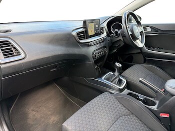 Used Kia Ceed 2019 for sale - 78245516: Photo