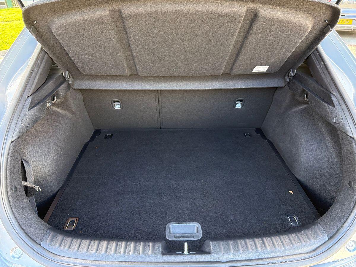 Used Kia XCeed 2023 for sale - 75949310: Photo 11