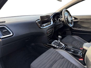 Used Kia XCeed 2023 for sale - 75949310: Photo