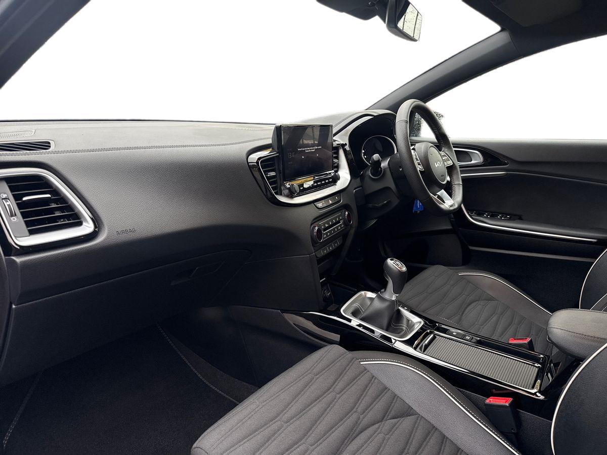 Used Kia Ceed 2025 for sale - 76994757: Photo 2