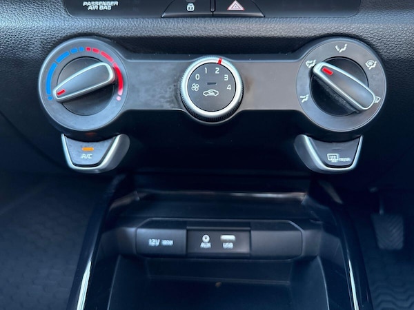 Used Kia Rio 2018 for sale - 76109620: Photo 33