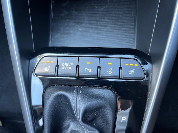 Used Kia Stonic 2024 for sale - 75658979: Photo 34