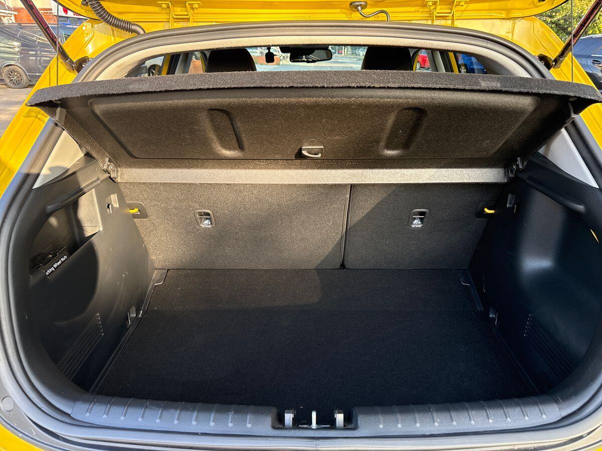 Used Kia Stonic 2023 for sale - 76001286: Photo 11