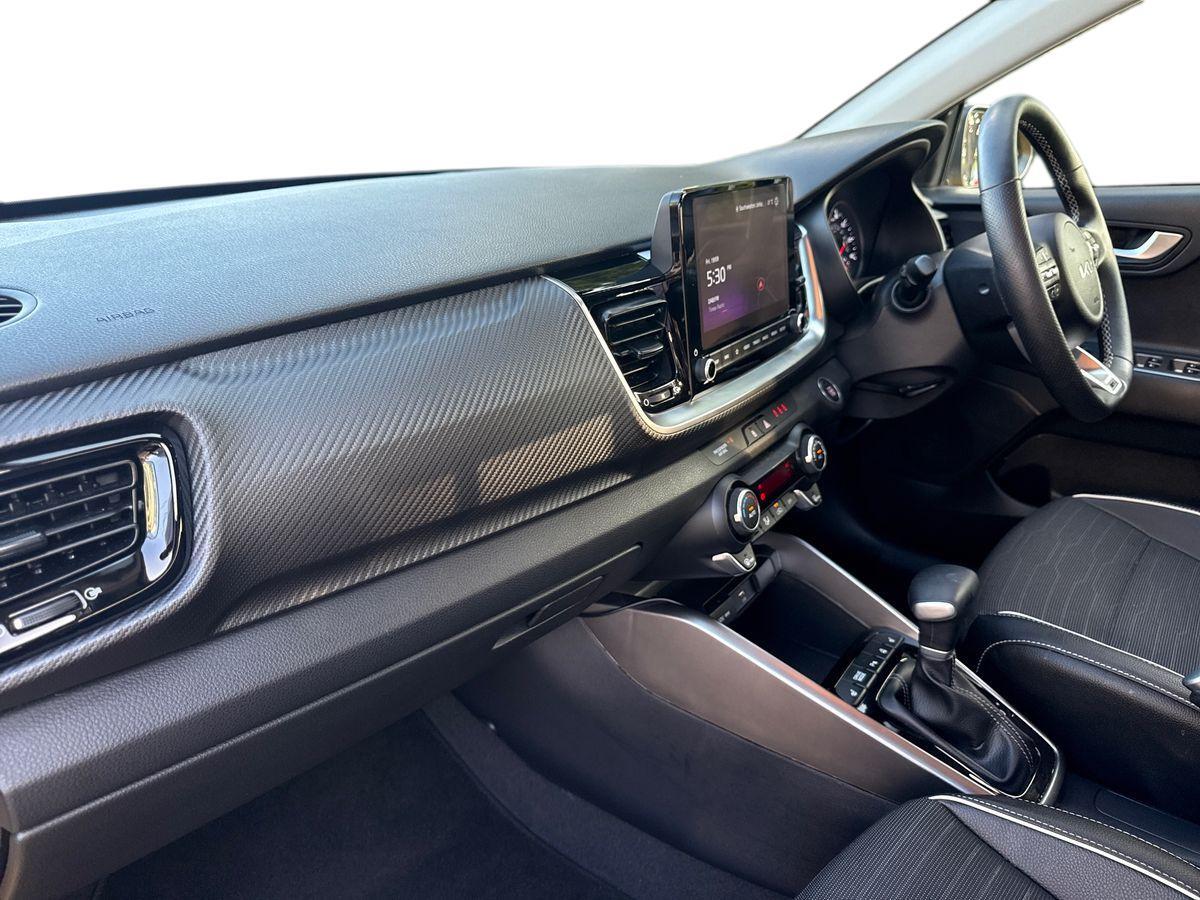 Used Kia Stonic 2023 for sale - 76001286: Photo 2