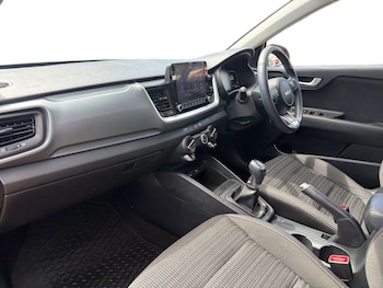 Used Kia Stonic 2024 for sale - 78528607: Photo