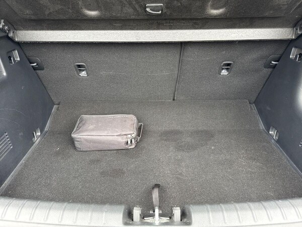 Used Kia Stonic 2022 for sale - 76247773: Photo 11