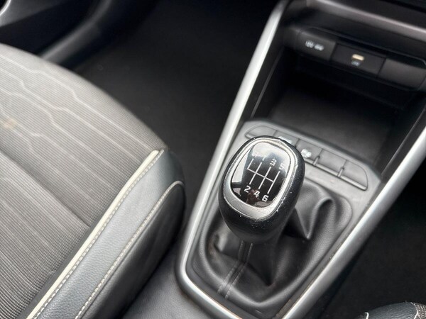 Used Kia Stonic 2022 for sale - 76247773: Photo 18