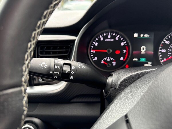 Used Kia Stonic 2022 for sale - 76247773: Photo 35