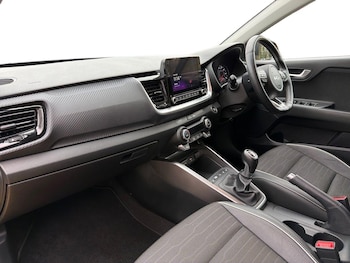 Used Kia Stonic 2023 for sale - 78115194: Photo