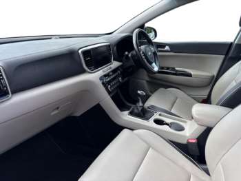 Used Kia Sportage 2020 for sale - 74602769: Photo