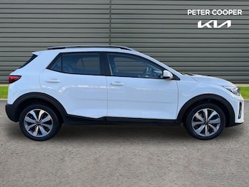 Used Kia Stonic 2023 for sale - 77624873: Photo