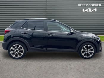 Used Kia Stonic 2024 for sale - 79677024: Photo