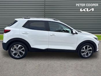 Used Kia Stonic 2023 for sale - 79808466: Photo