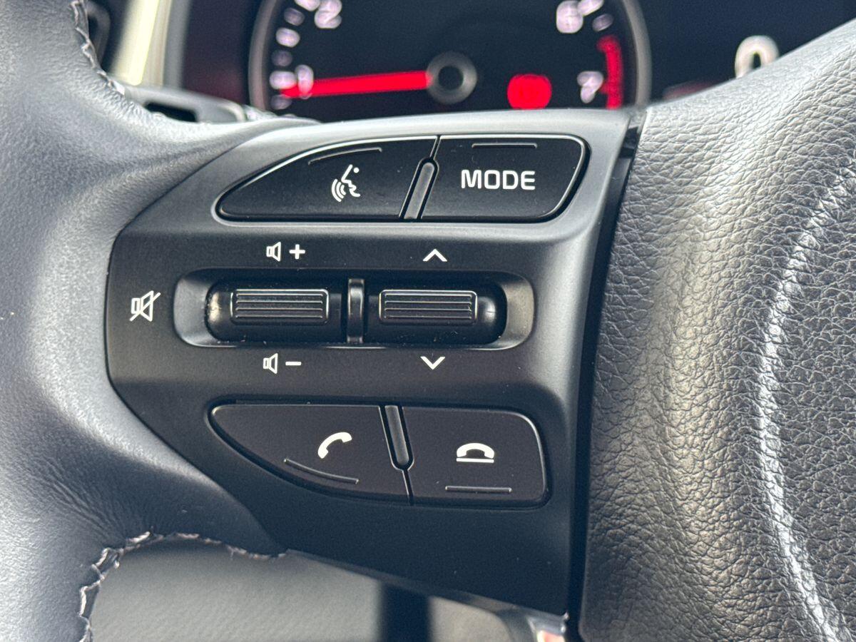 Used Kia Stonic 2023 for sale - 76634295: Photo 14