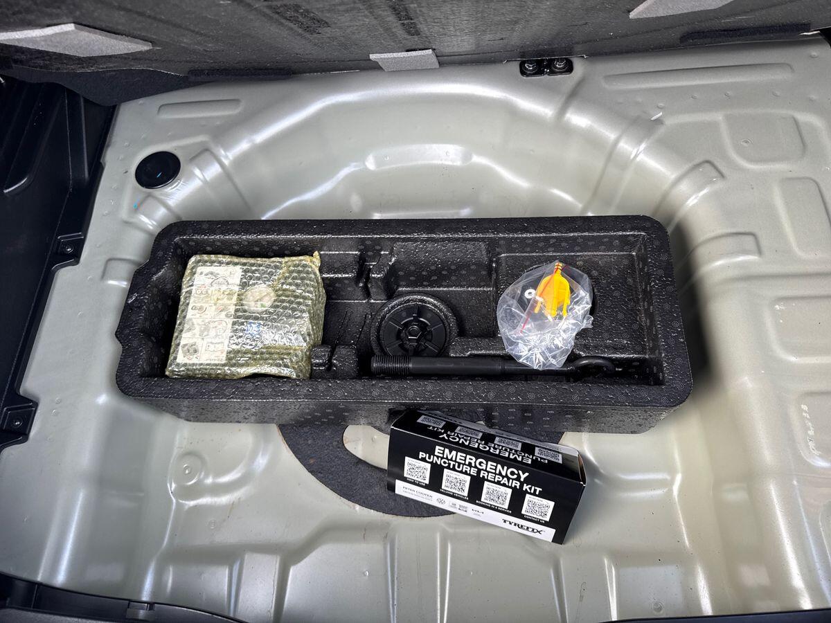 Used Kia Stonic 2023 for sale - 76634295: Photo 25