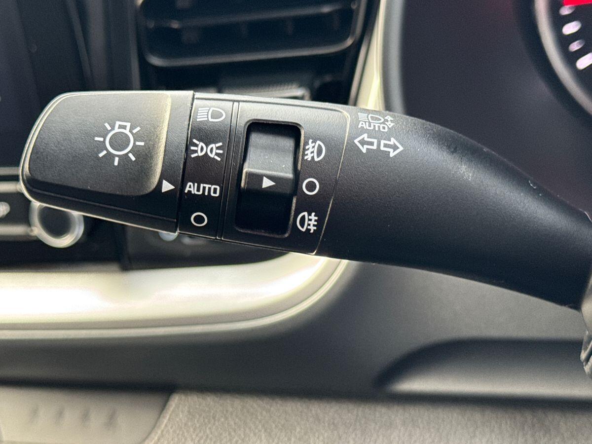 Used Kia Stonic 2023 for sale - 76634295: Photo 35