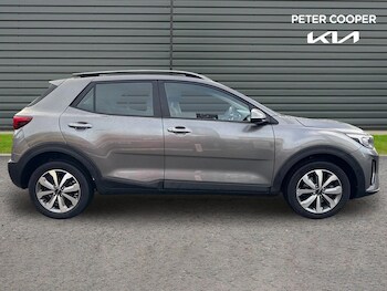 Used Kia Stonic 2023 for sale - 76634295: Photo