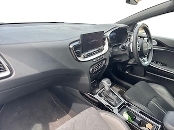 Used Kia Ceed 2025 for sale - 75363349: Photo