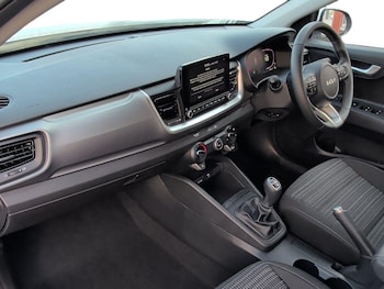 Used Kia Stonic 2025 for sale - 77478567: Photo