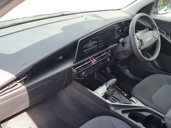 Used Kia Niro 2025 for sale - 79544105: Photo