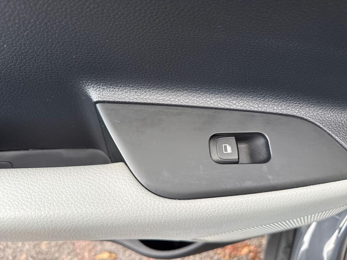 Used Kia Stonic 2021 for sale - 76936693: Photo 26