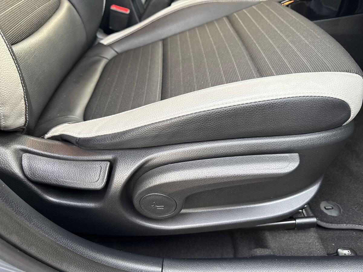 Used Kia Stonic 2021 for sale - 76936693: Photo 31