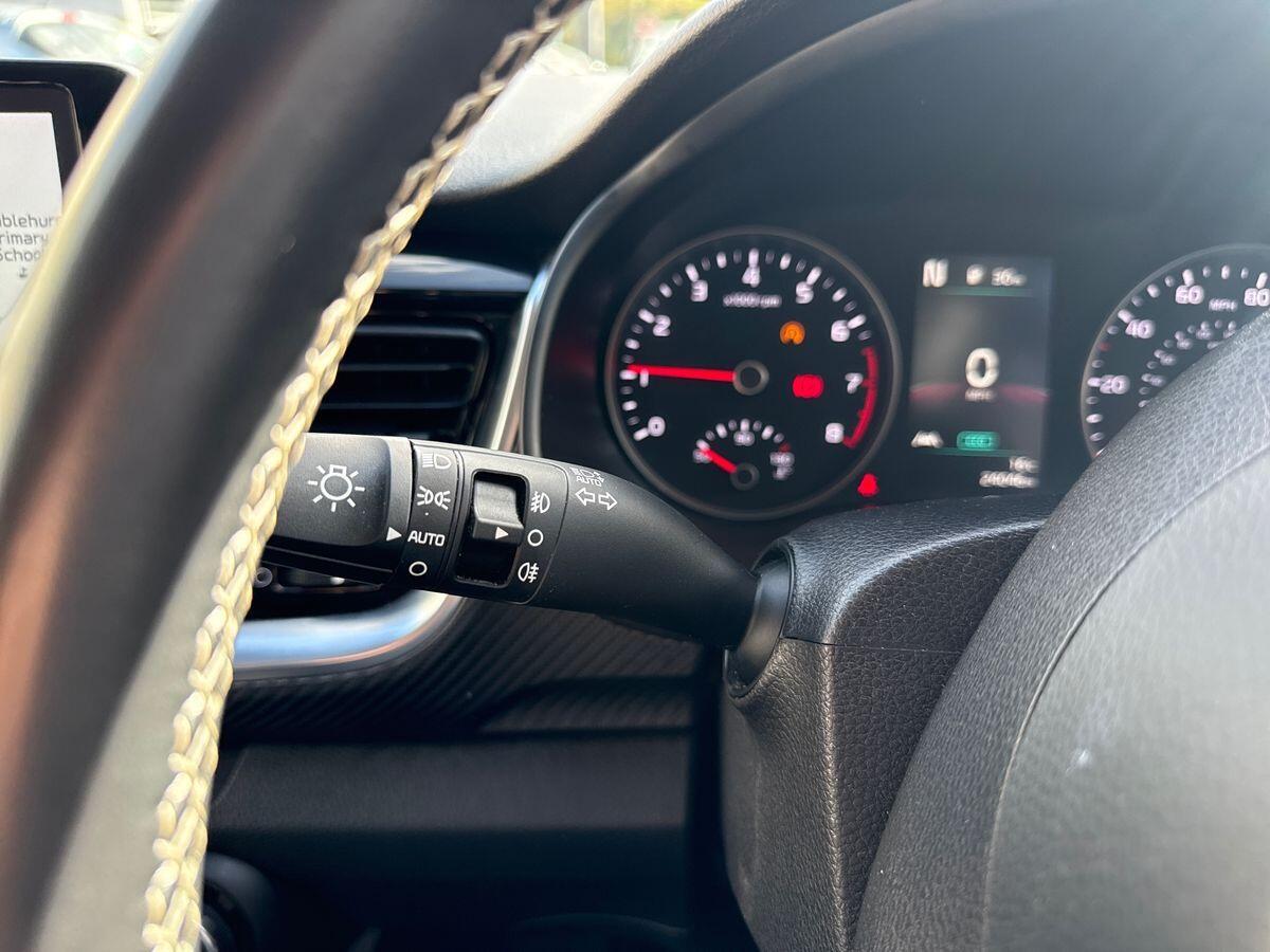 Used Kia Stonic for sale - 76094538: Photo 13