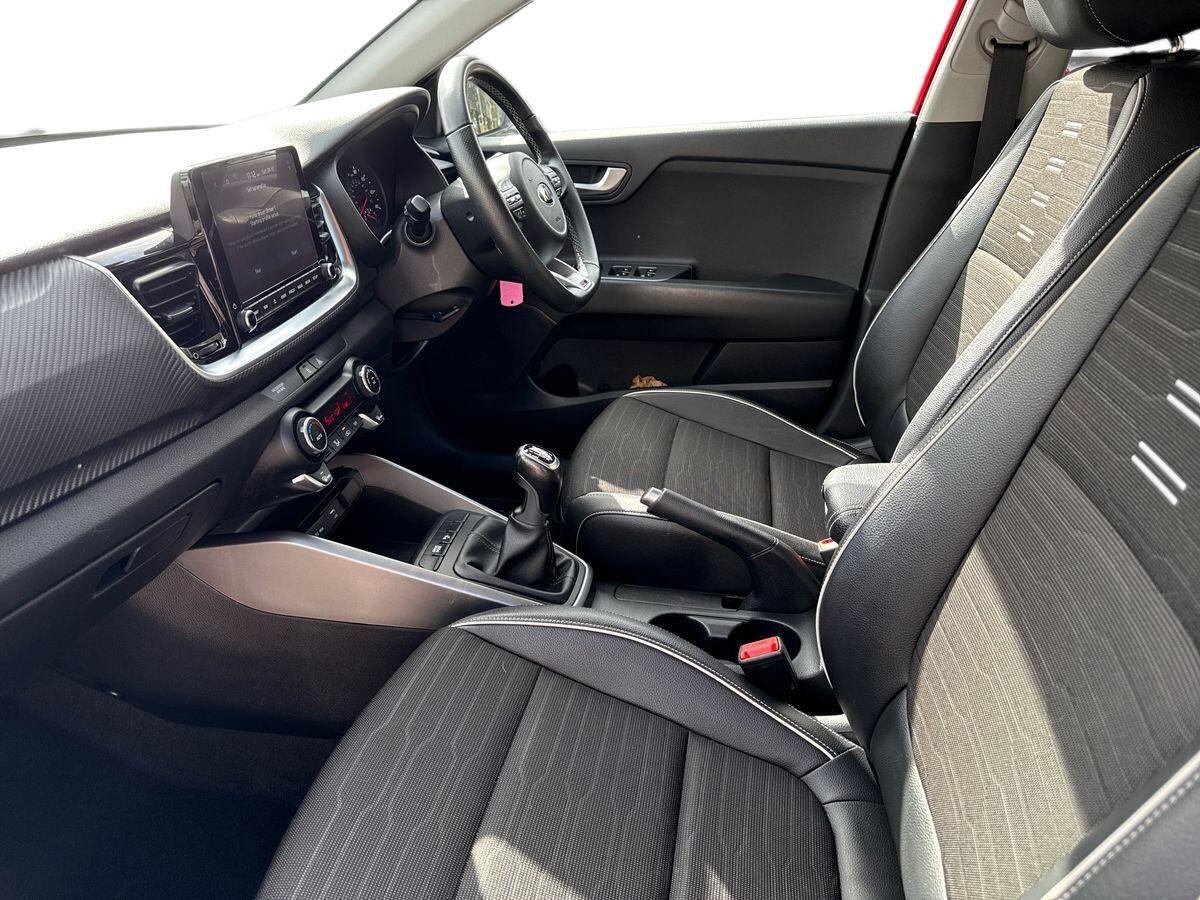 Used Kia Stonic for sale - 76094538: Photo 24