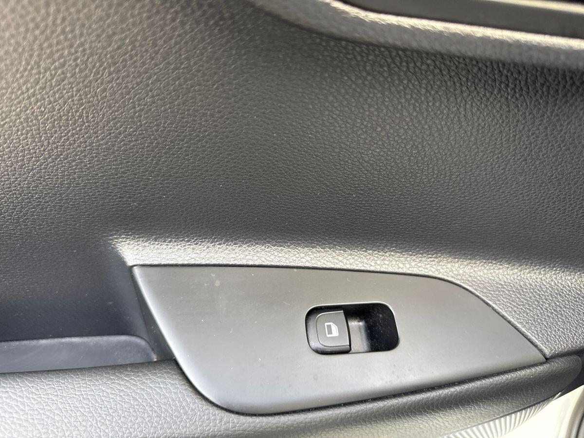 Used Kia Stonic for sale - 77824780: Photo 24