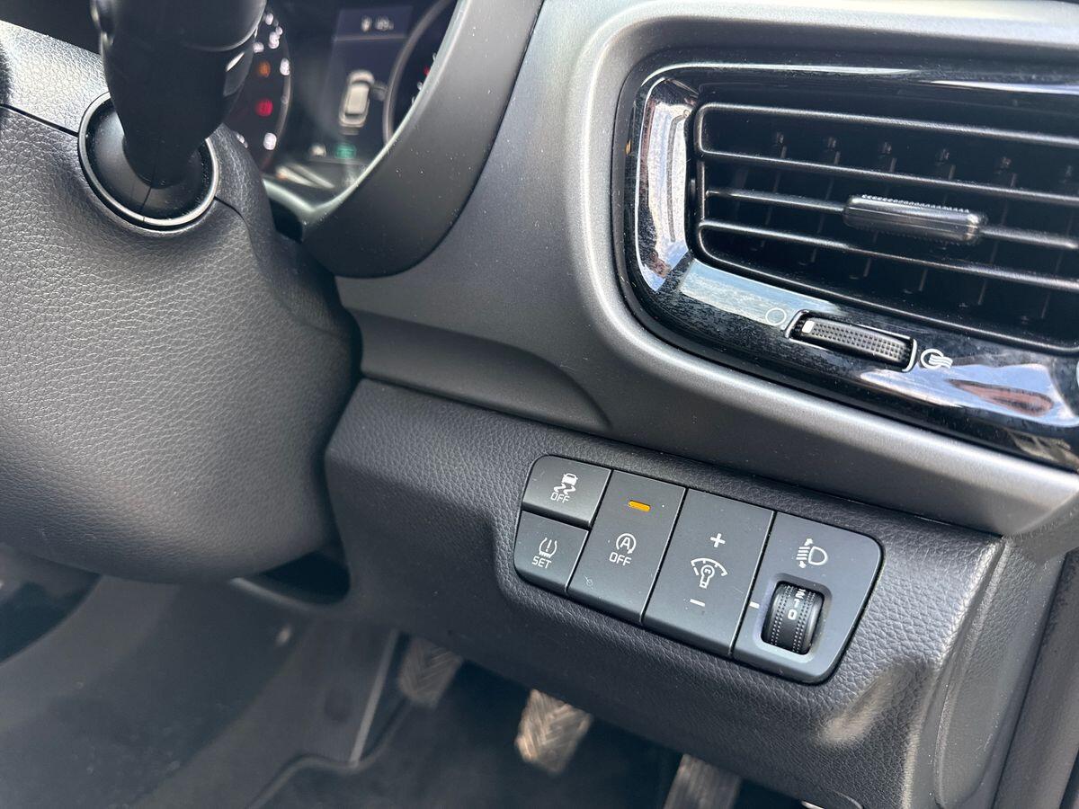 Used Kia Stonic for sale - 77824780: Photo 31