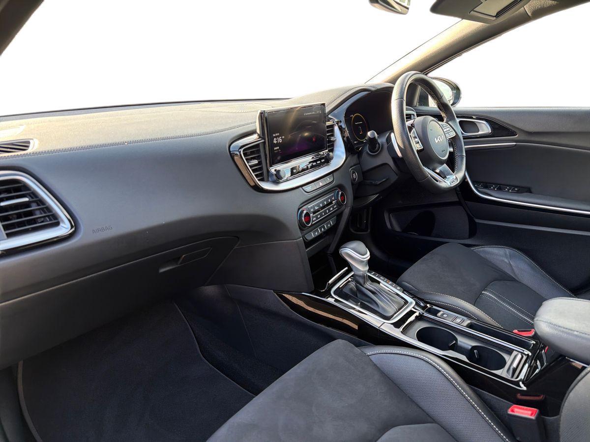 Used Kia XCeed 2023 for sale - 76108779: Photo 2