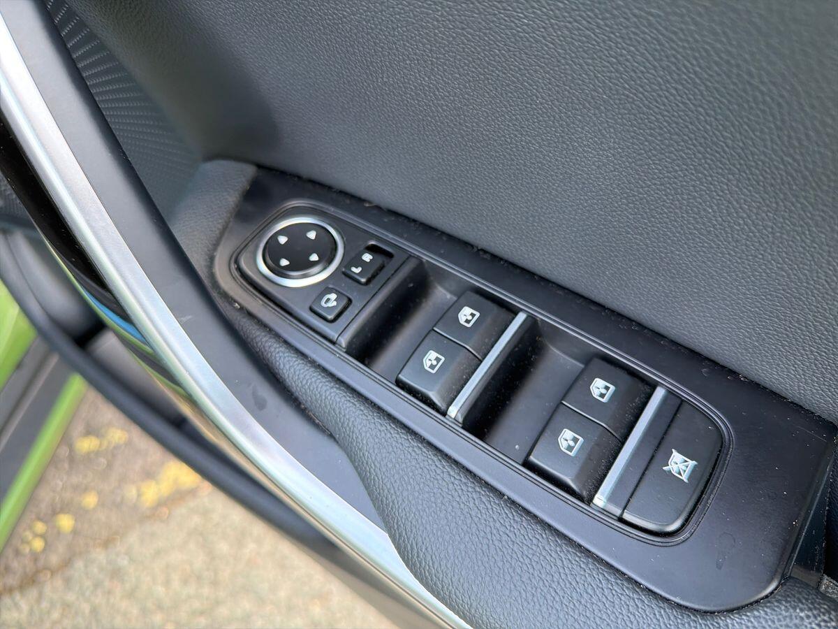 Used Kia XCeed 2023 for sale - 76108779: Photo 35